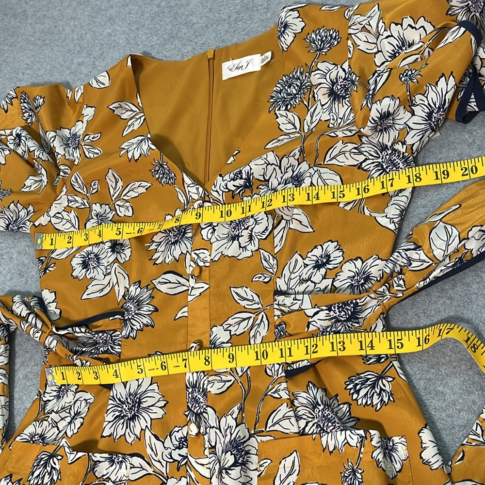 Eliza J Floral Dress Womens Size 8 Mustard Yellow Flutter Sleeve - Picture 6 of 11